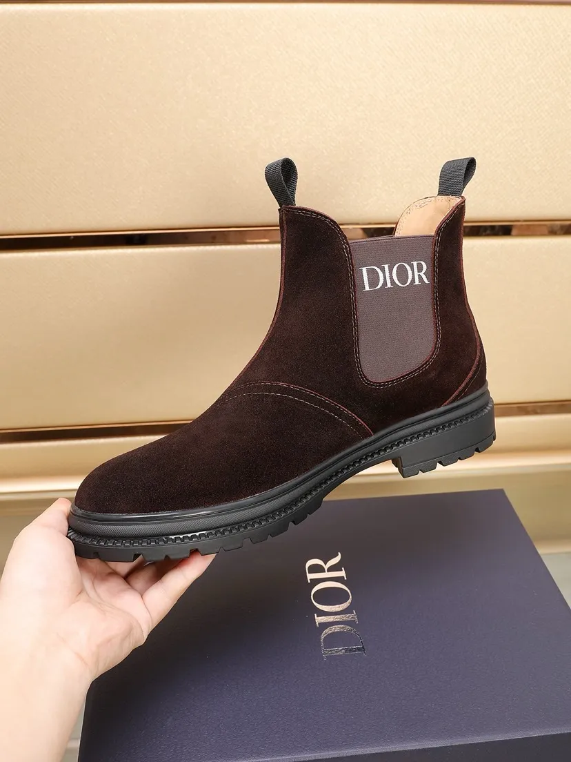 Men's men's shoes 💰P500💰[Dior] Dior ✨ is online at the same time 👏 This casual sneaker is a new product in the series and continues Di*r's classic style. The upper is made of original first-layer cowhide, paired with a textured outsole, and the brand's iconic details are on the side openings to enhance the style. Fashionable and versatile. Create a casual look. Size: 38-44 (45 customized)